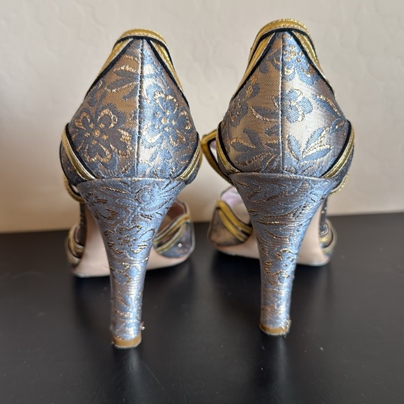 Vintage Prada 4 inch heels. Size 38 1/2. Matelasse + Silk Oro Antico. RARE!!!! - Picture 7 of 16